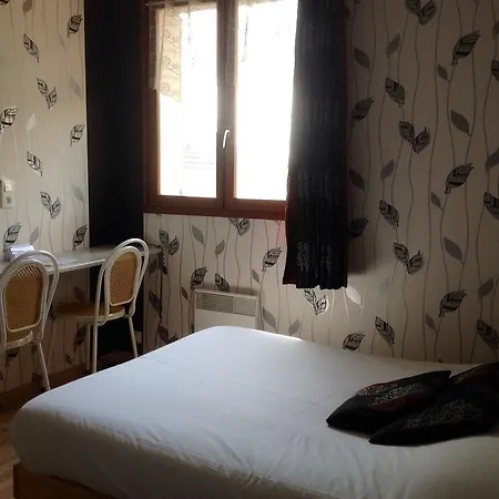 Hotel Logis De La Plaine
