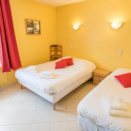 Logis De La Plaine Hotel La Rothière