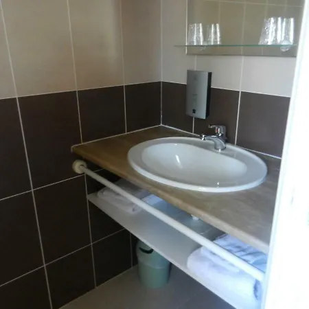 Logis De La Plaine Hotel 2*
